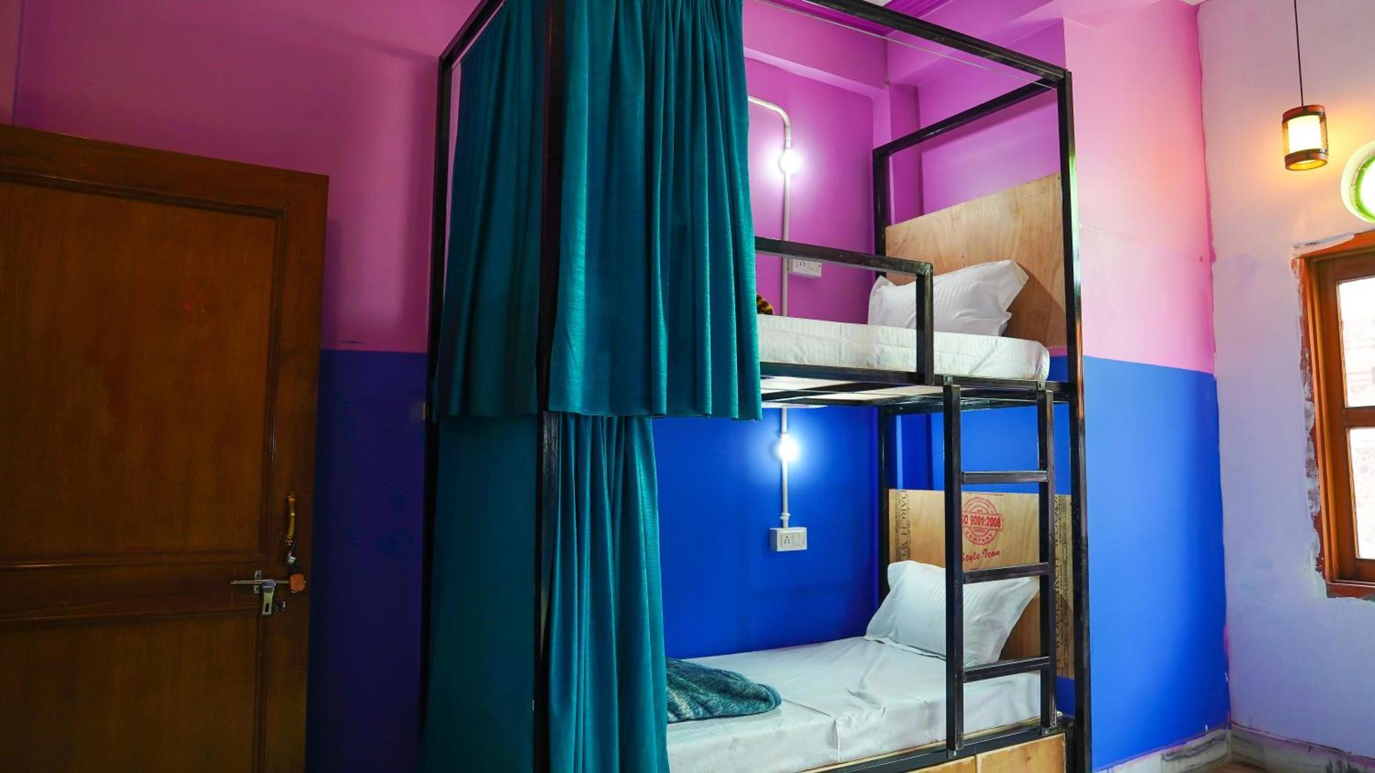 Safar Hostel Пушкар Екстериор снимка